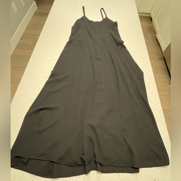 Babaton Elegant Black Women's Dress - Picture 2 of 3